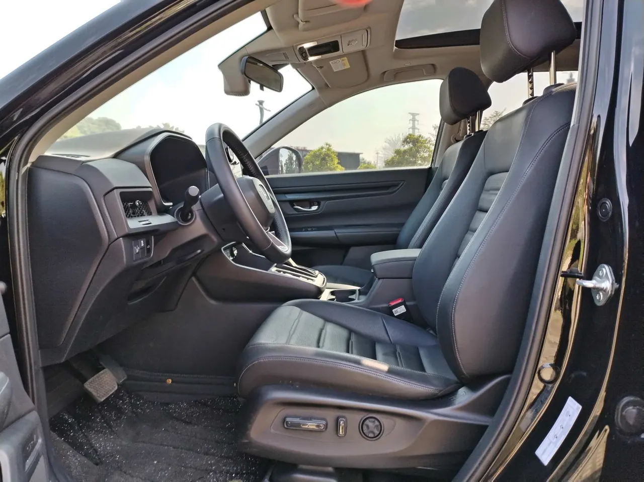 Honda 2023 CR-V 1.5T Stepless 240TURBO Two-Drive Front is still 5-seat Automatic Gear 3