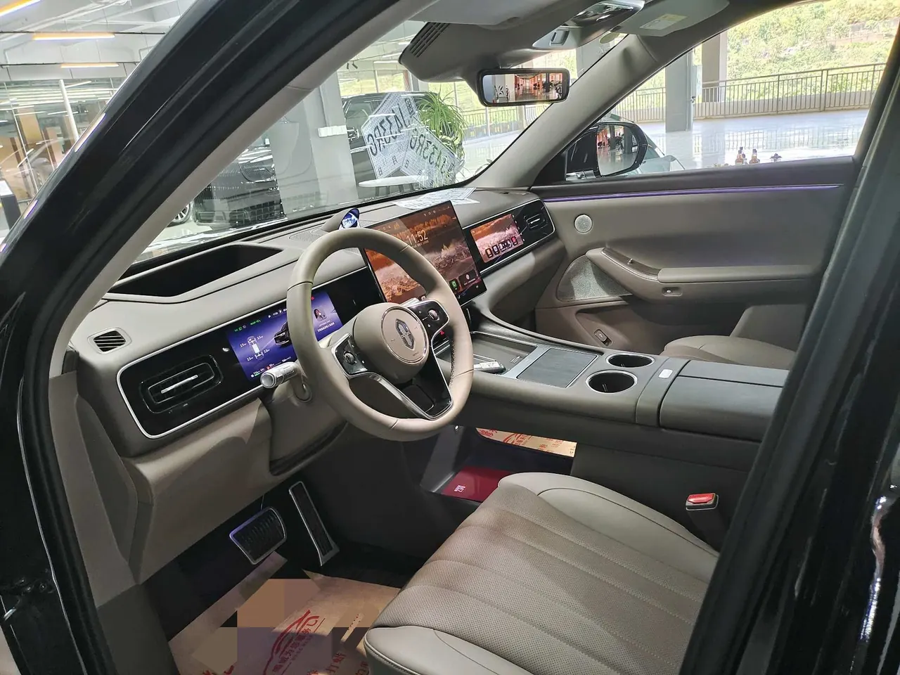 AITO 2026 AITO M7 extended range Ultra 4-wheel drive version 6 seats (896-line laser Radar) automatic gear 4