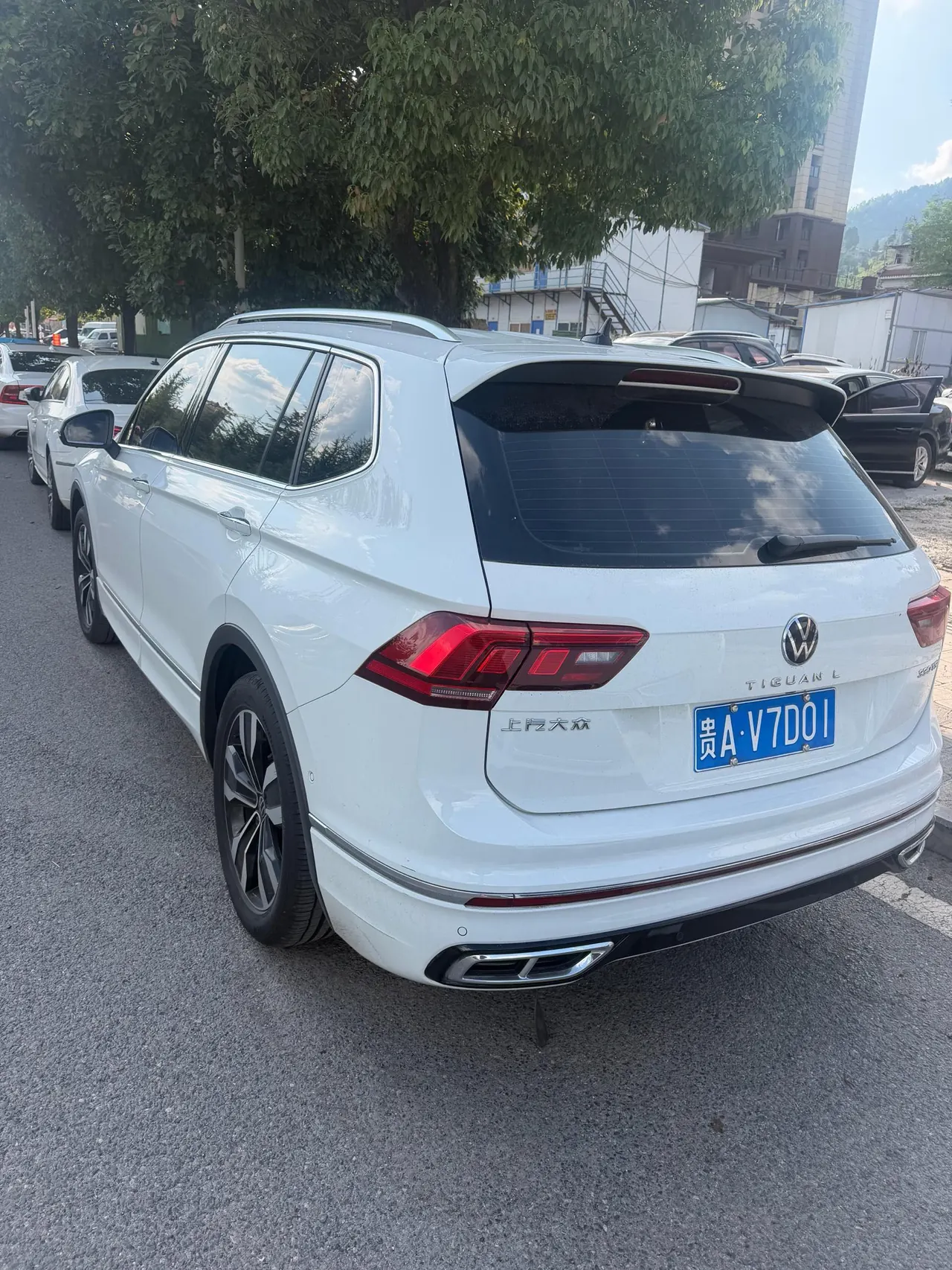 Volkswagen 2024 Tiguan L R-Line 2.0TSI 330TSI Two‑wheel‑drive R‑Line Dragon Glory Edition Automatic 4