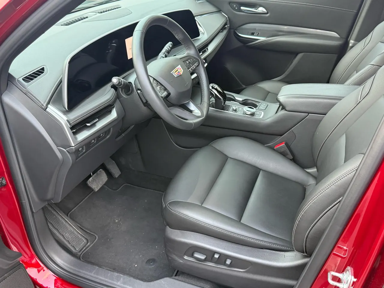 Cadillac 2024 XT4 48V 2.0T 28T Two-Drive Luxury Automatic Gear 2