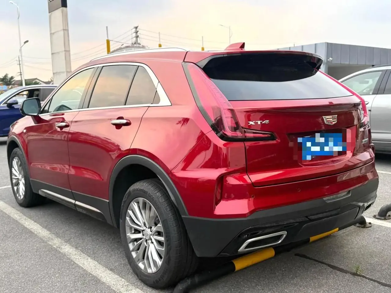 Cadillac 2024 XT4 48V 2.0T 28T Two-Drive Luxury Automatic Gear 5