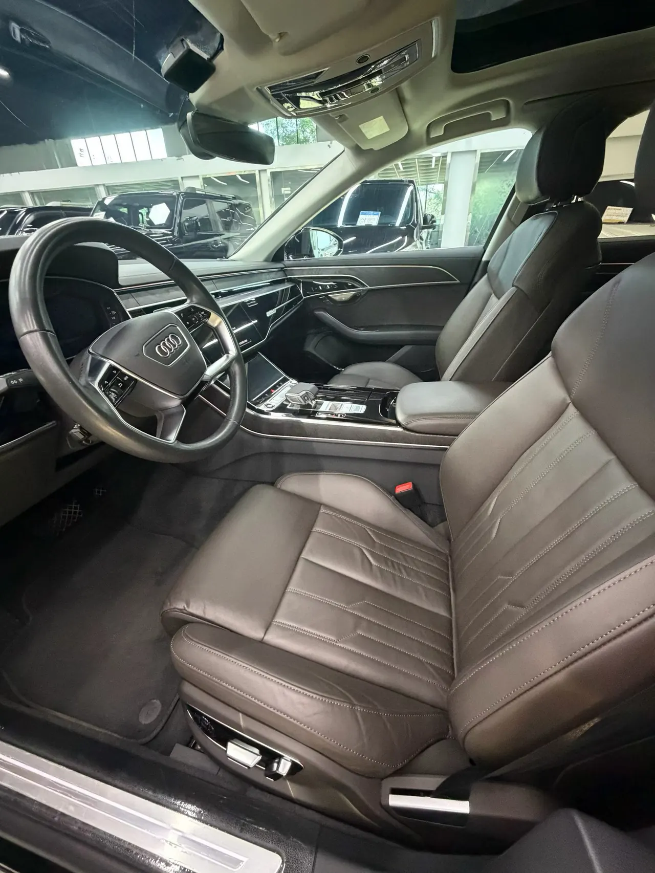 Audi A8L (Imported) 2023 A8L 2.0TFSI 45TFSI Quattro Luxury Automatic Gear 5