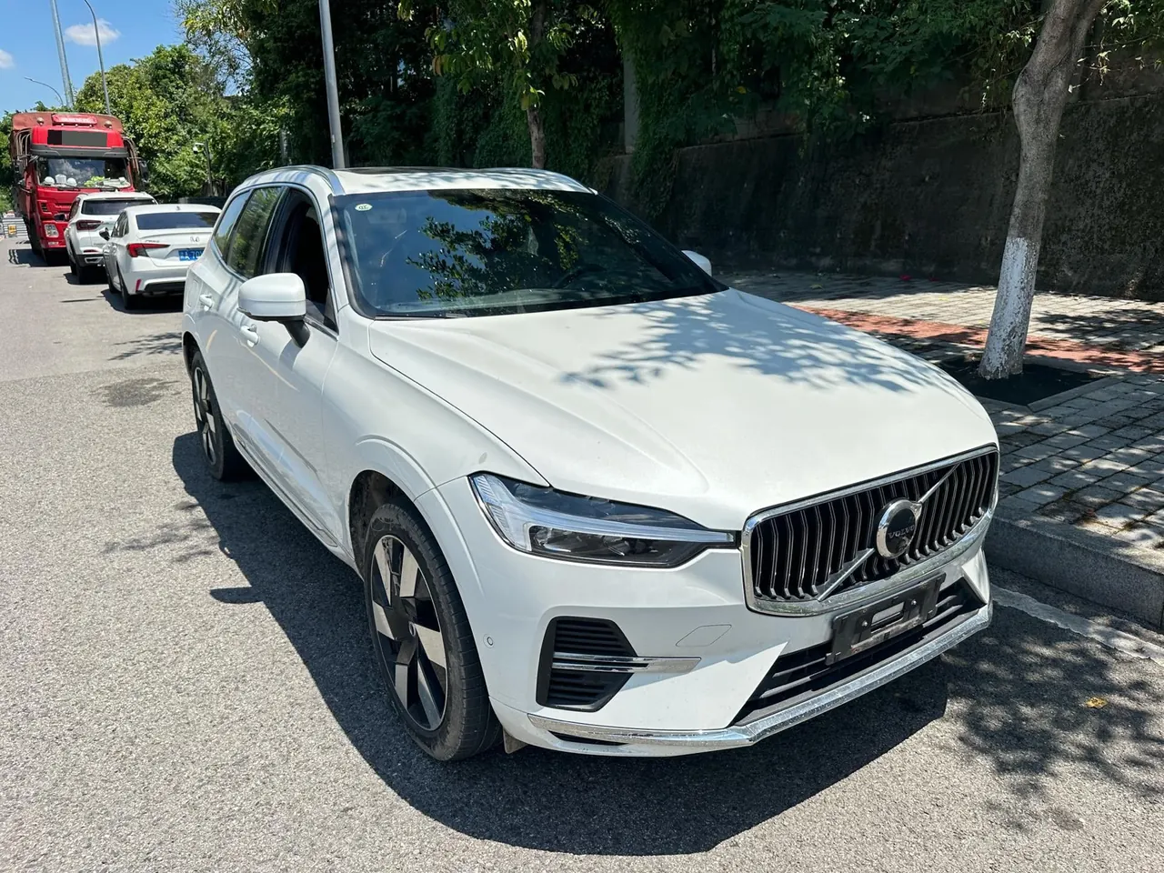 Volvo XC60 New Energy 2024 XC60 PHEV 2.0T T8 Long Endurance Four-wheel Drive Zhiyuan Deluxe Edition Automatic Gear 3