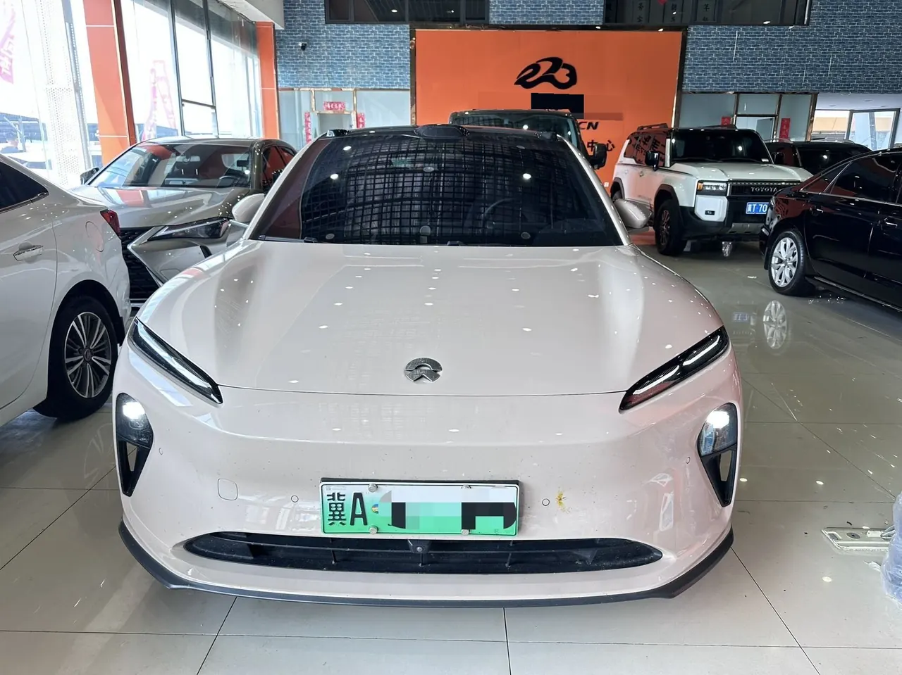 NIO 2024 ET5 75kWh automatic gear 2