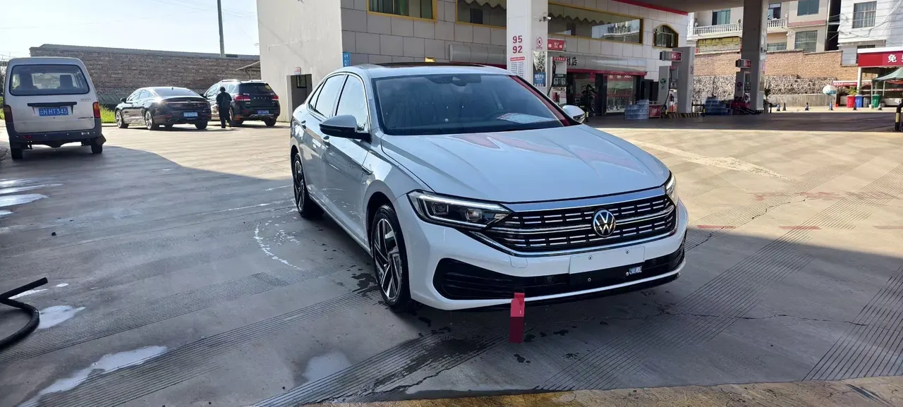 Volkswagen 2023 Sagittarius 1.5TSI 300TSI Flying Edition Automatic Gear 3