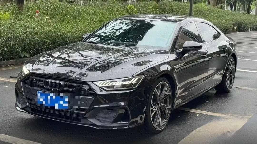 打开图片灯箱:Audi 2023 A7L 48V 3.0TFSI 55TFSI Quattro S-line Black Samurai Edition Automatic