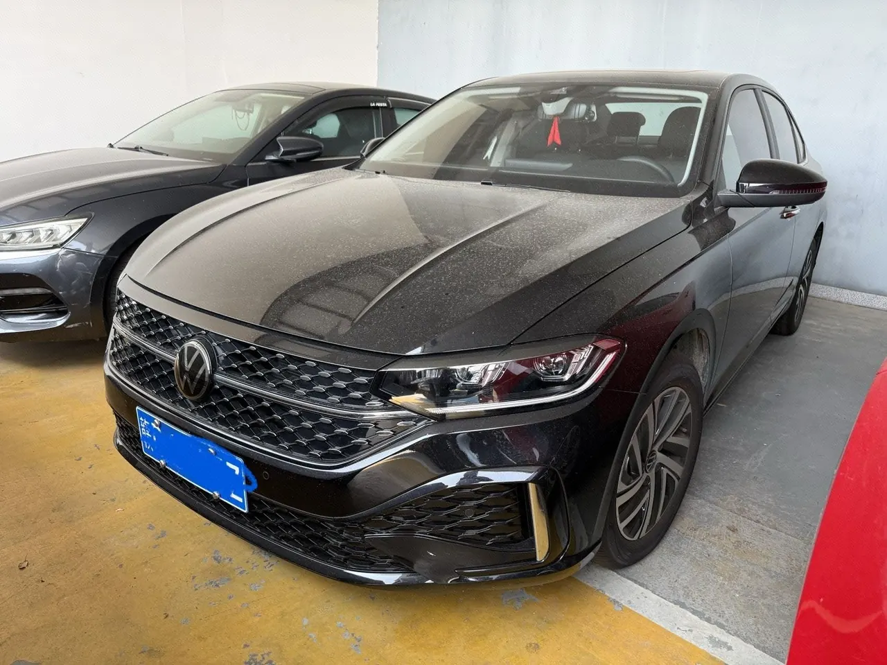打开图片灯箱:Volkswagen 2026 Lavida 1.5TSI 300TSI Star Leading Edition Automatic Gear