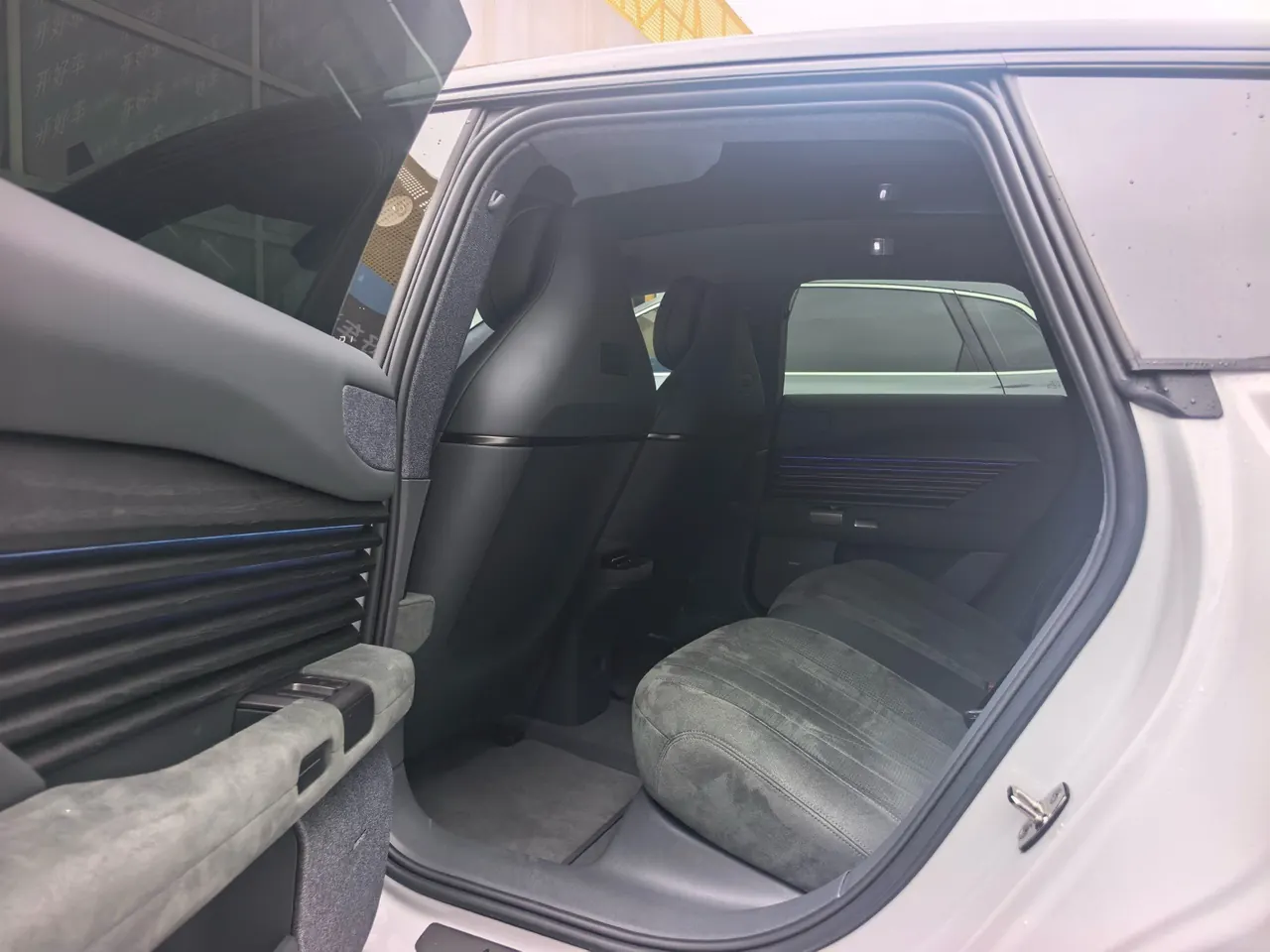 AUDI 2026 E5 Sportback Flagship Quattro Automatic Transmission 4