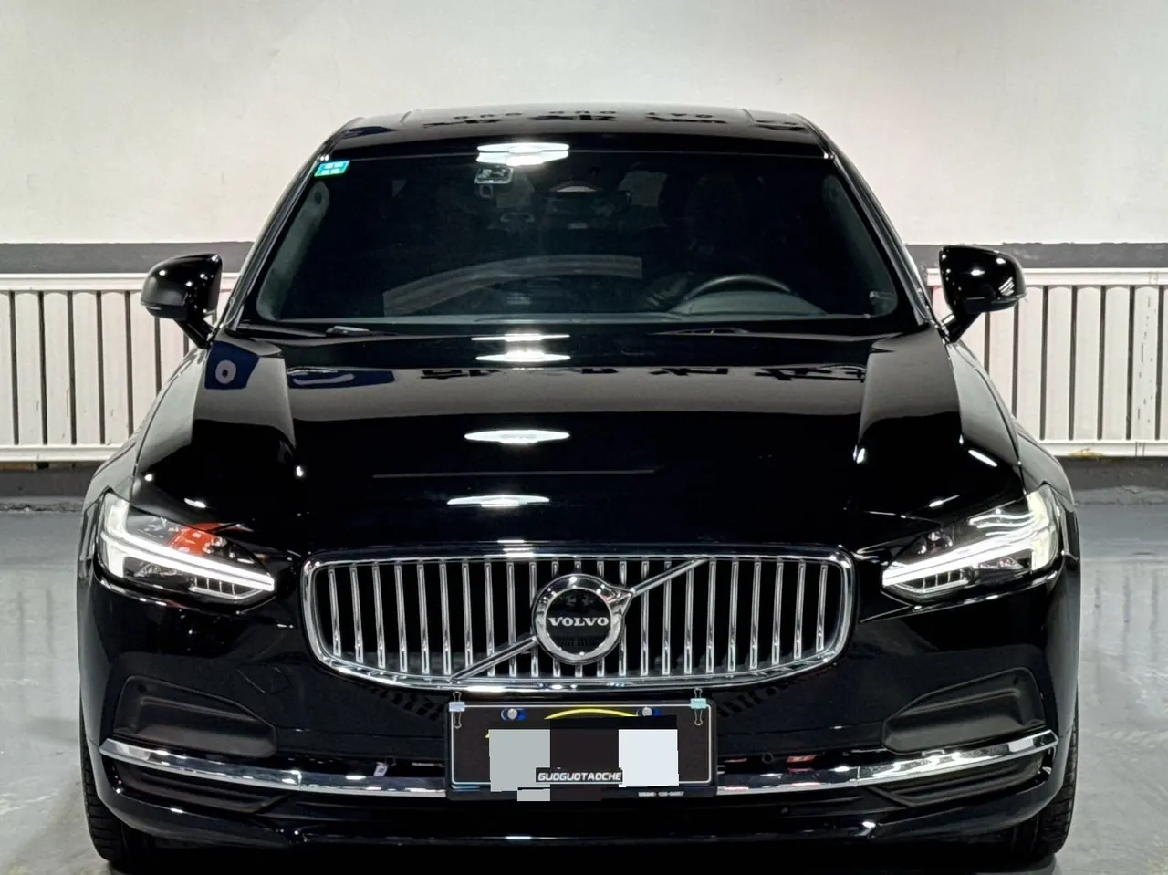 Volvo 2024 S90 48V 2.0T B5 Zhiyuan Deluxe Edition Automatic Gear 2