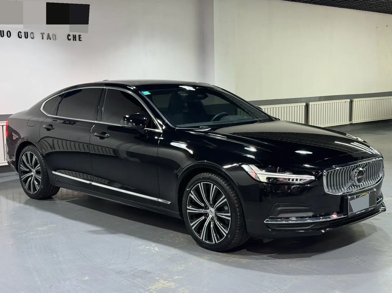 Volvo 2024 S90 48V 2.0T B5 Zhiyuan Deluxe Edition Automatic Gear 3