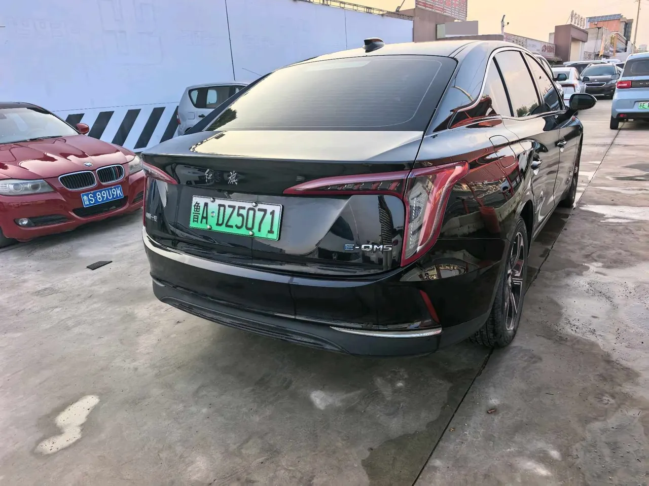 HongQi 2023 E-QM5 Basic Travel Edition Automatic Gear 2