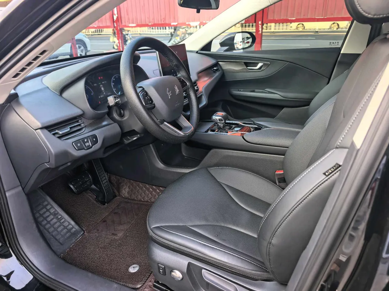 HongQi 2023 E-QM5 Basic Travel Edition Automatic Gear 5
