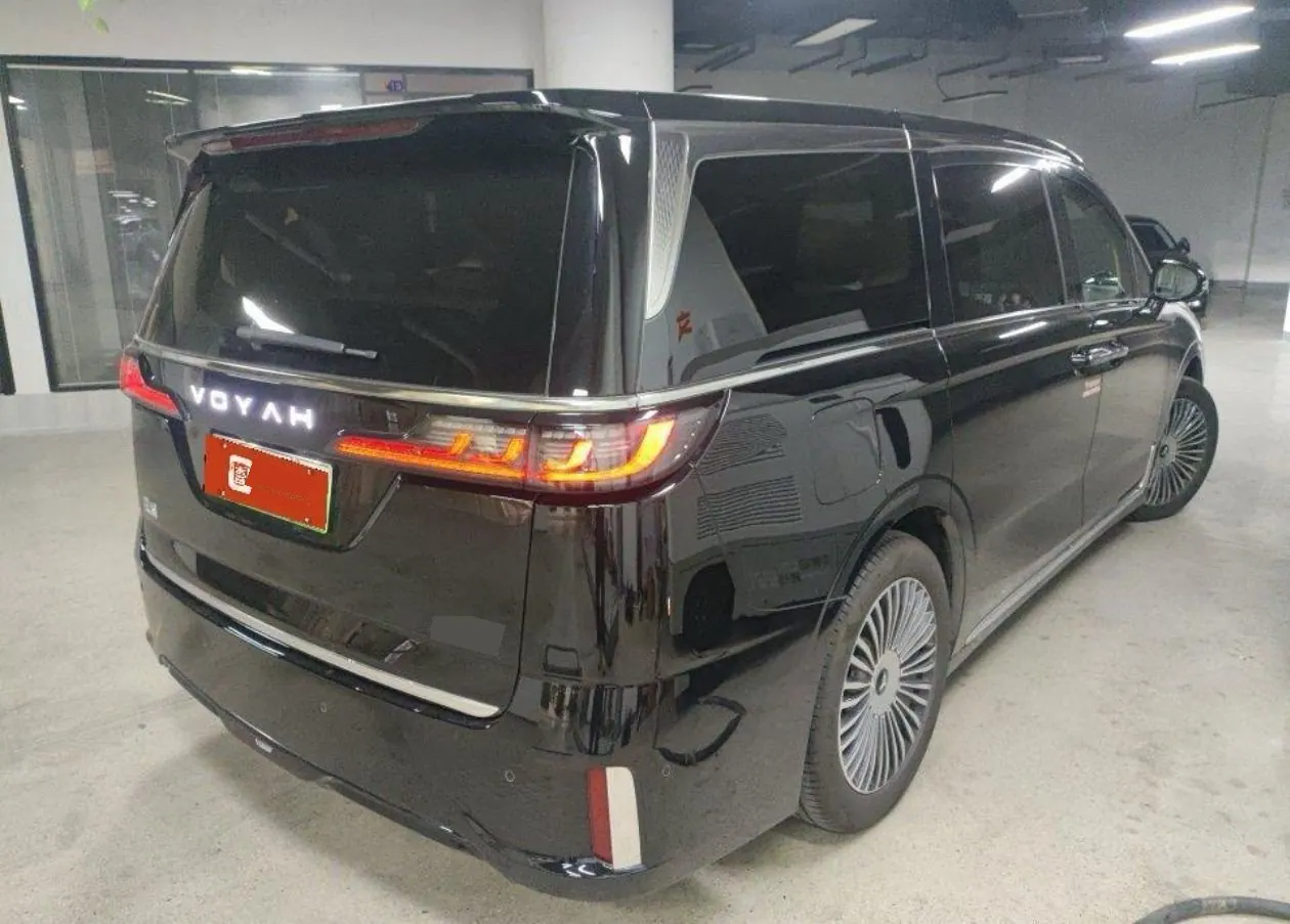 Voyah 2025 Model Dreamer PHEV 1.5T Four-Wheel-Drive Excellence Kunpeng Version Automatic Transmission 5