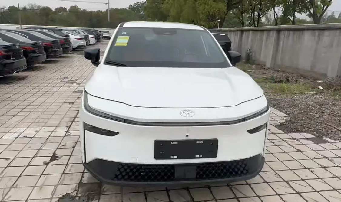 Toyota 2026 BZ3X 520 Pro Automatic 13