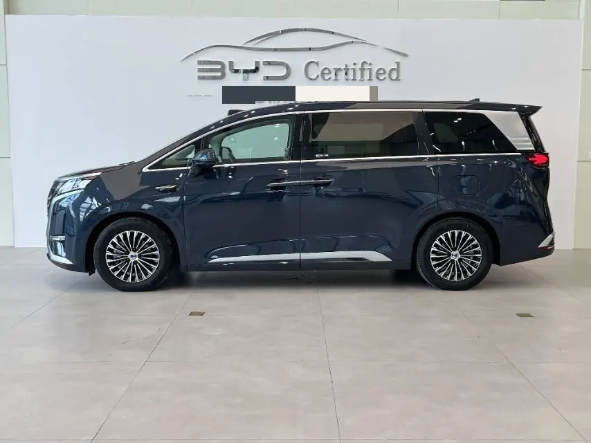 Denza 2025 Denza D9 DM-i 1.5T Stepless Smart Driving Edition 1020 Four-wheel Drive Honorable Automatic Gear 3
