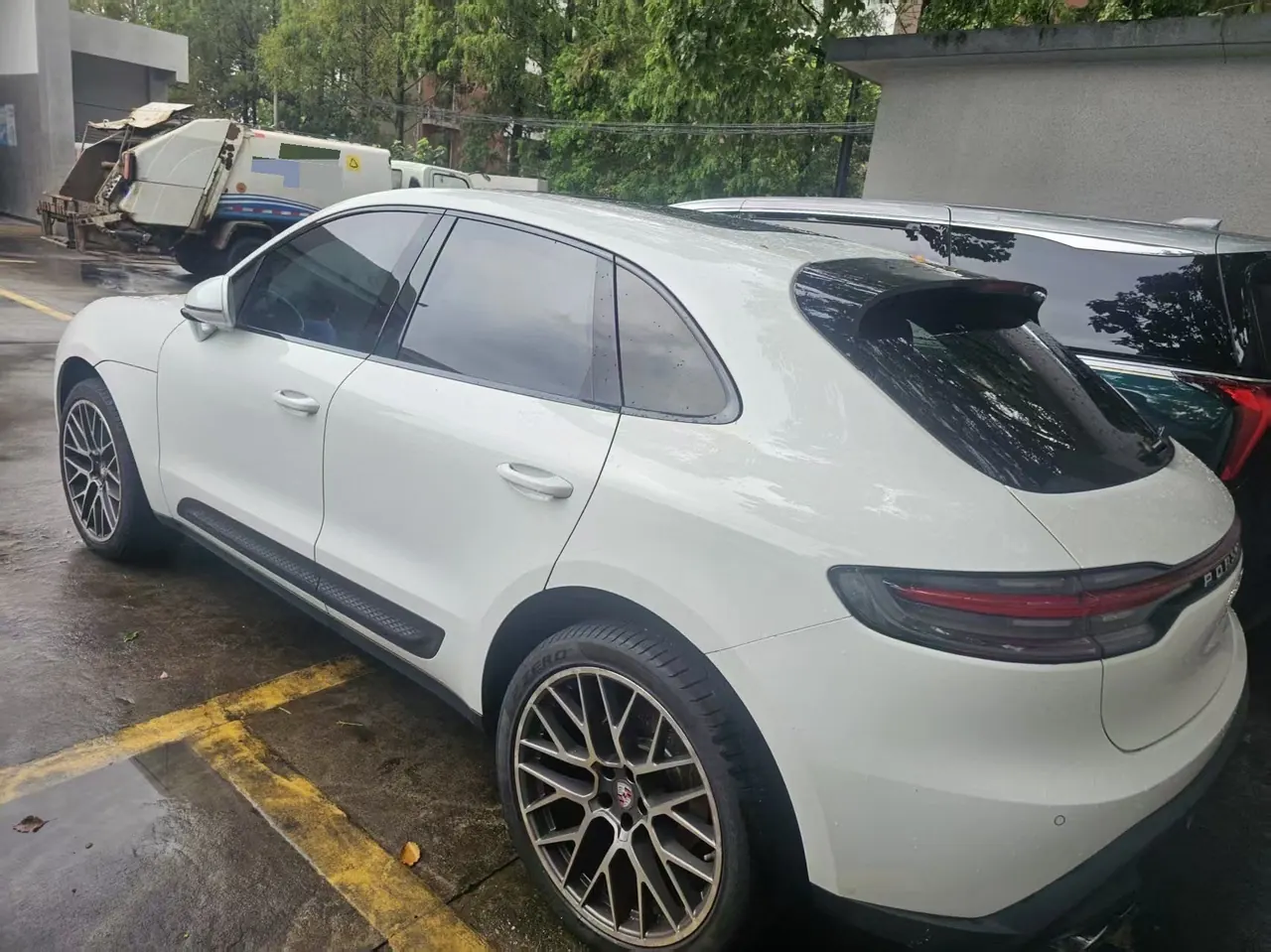 Porsche Macan (Imported) 2024 Macan 2.0T Automatic Gear 3