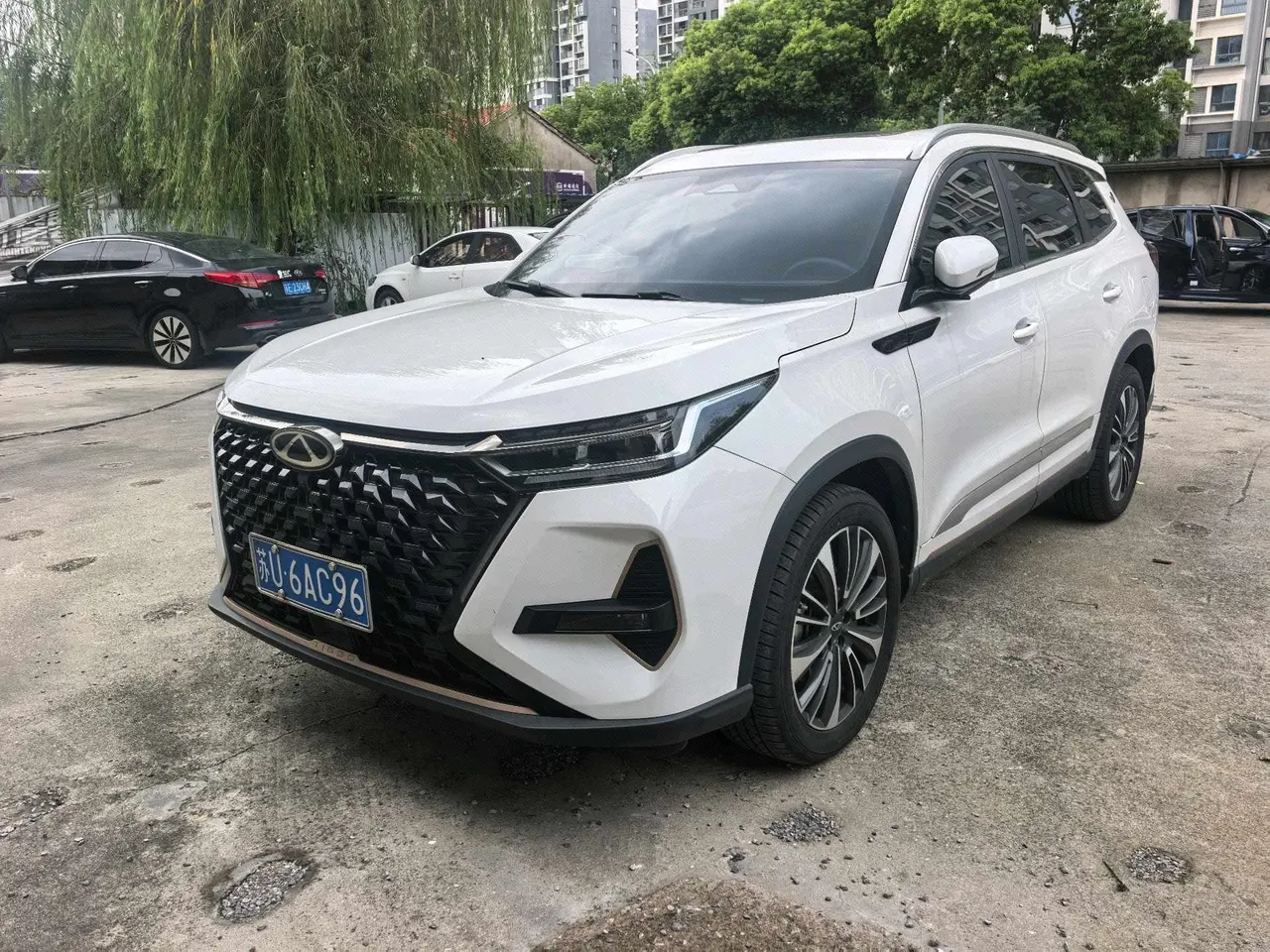打开图片灯箱:Chery 2024 Ruihu 8 PRO 2.0T 390T Champion Edition Two-Drive Peak Edition 5-seat Automatic Gear