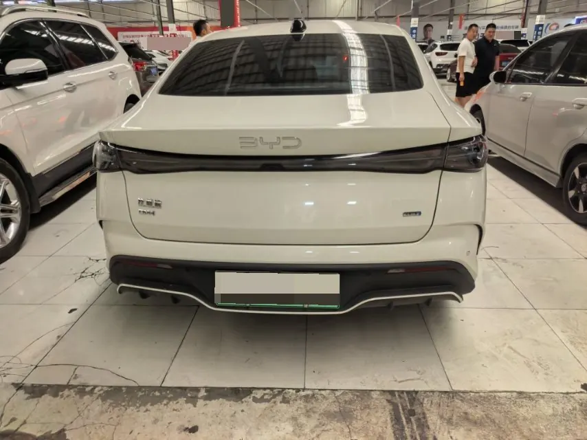 BYD 2025 seals 06 DM-i 1.5 stepless smart driving version 120KM honorable automatic gear 4