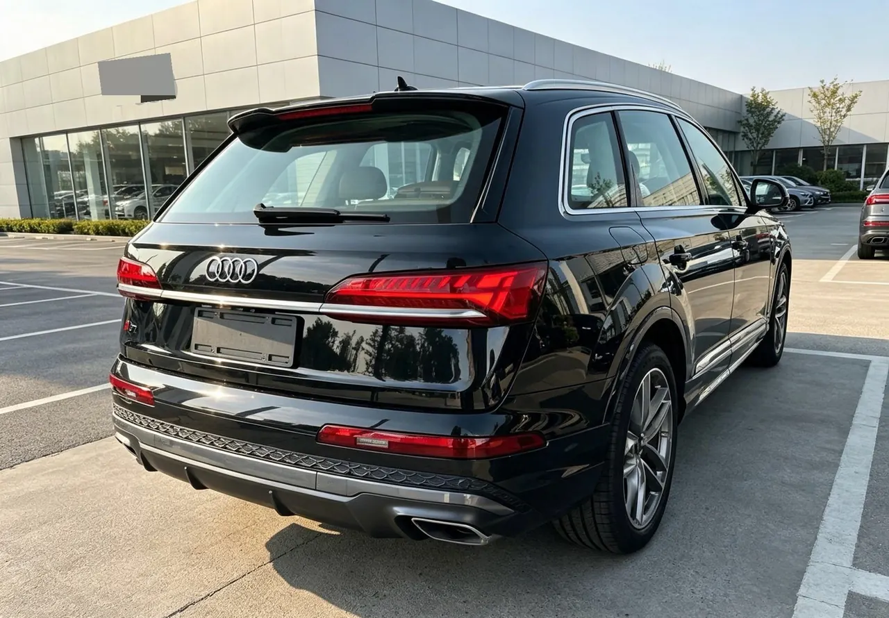 Audi Q7 (Imported) 2025 Q7 48V 3.0TFSI 55TFSI Quattro S line Black Samurai Automatic Gear 2