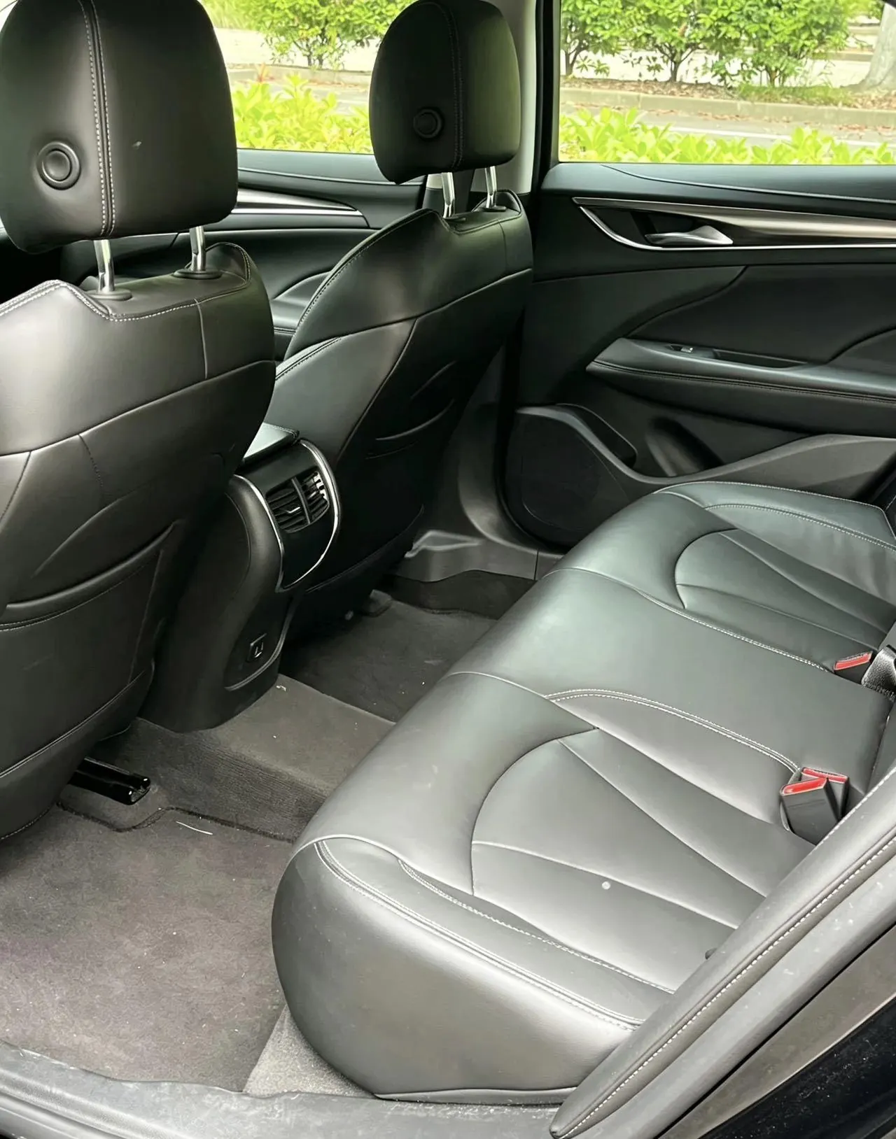 Buick 2022 LaCrosse 1.5T 552T Luxury Automatic Gear 2