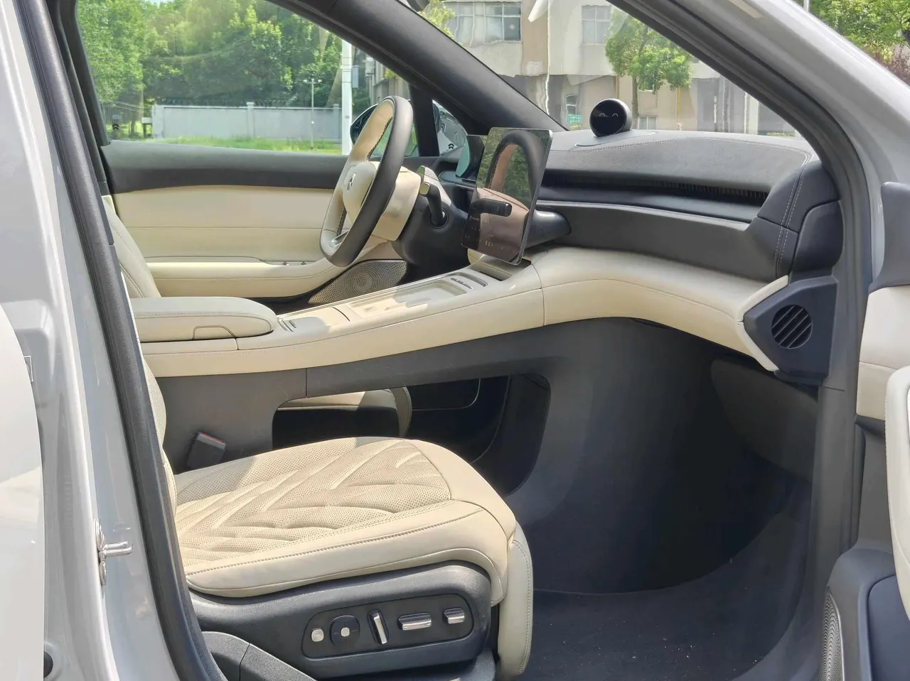 NIO 2025 EC6 75kWh automatic transmission 4