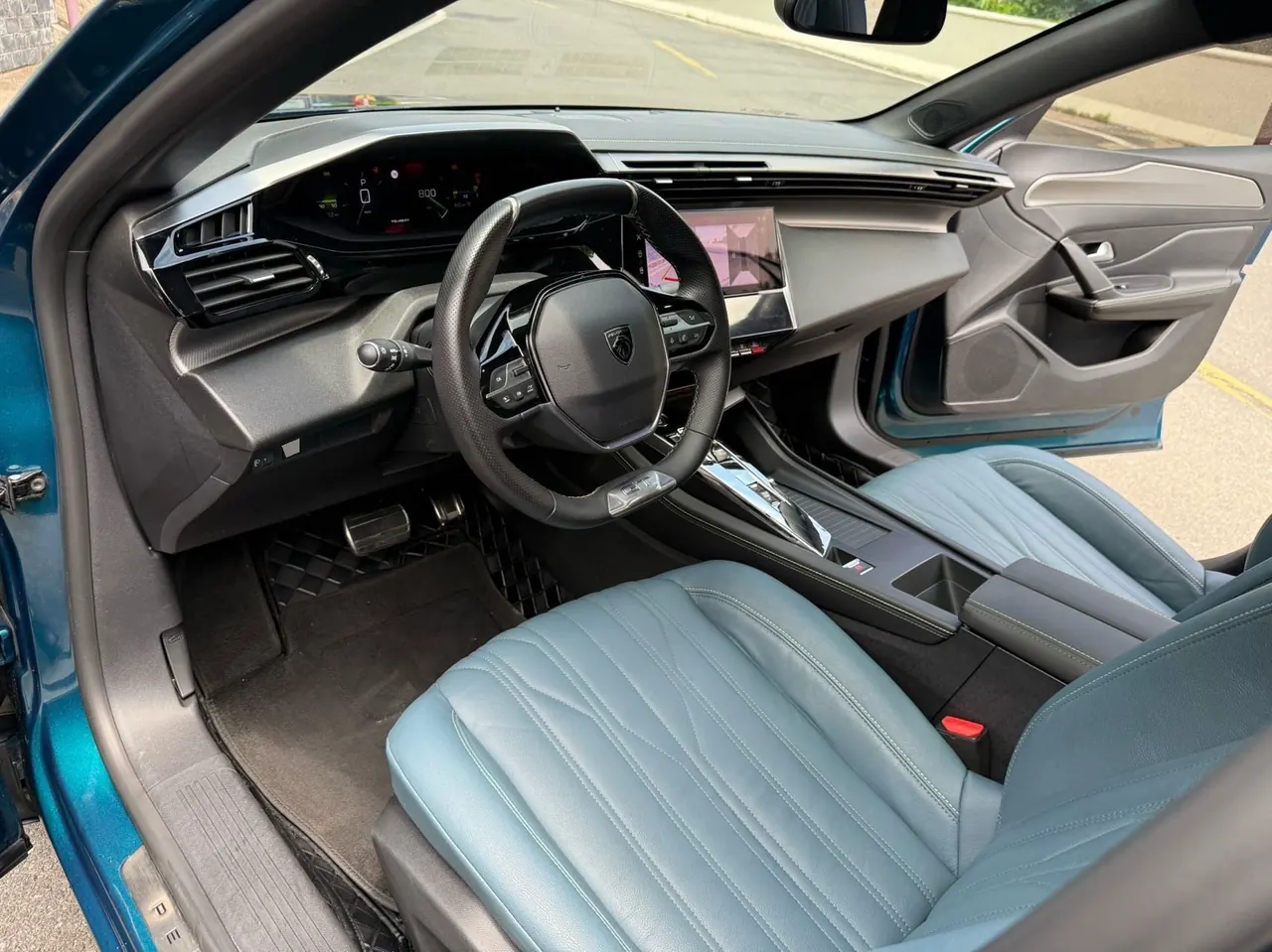 Peugeot 2023 408X 1.6T unbounded automatic gear 4