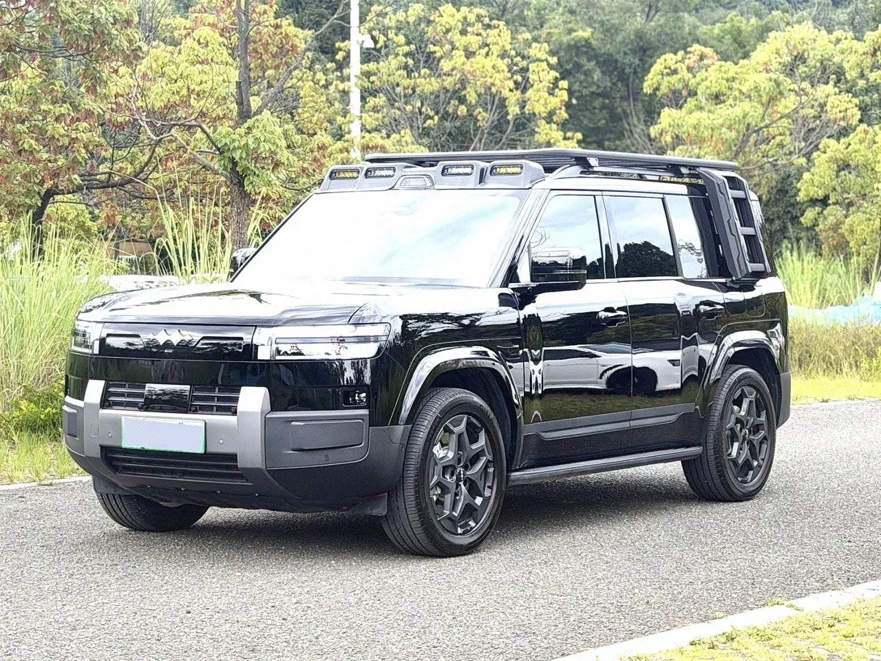 Open image lightbox: FangChengBao 2025 titanium 7 1.5T stepless 190KM four-wheel drive Ultra version of automatic gear