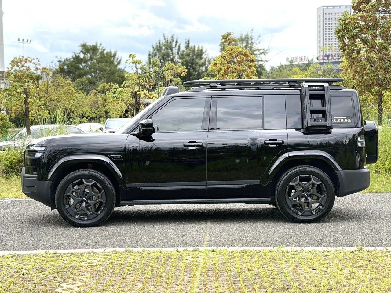 FangChengBao 2025 titanium 7 1.5T stepless 190KM four-wheel drive Ultra version of automatic gear 3