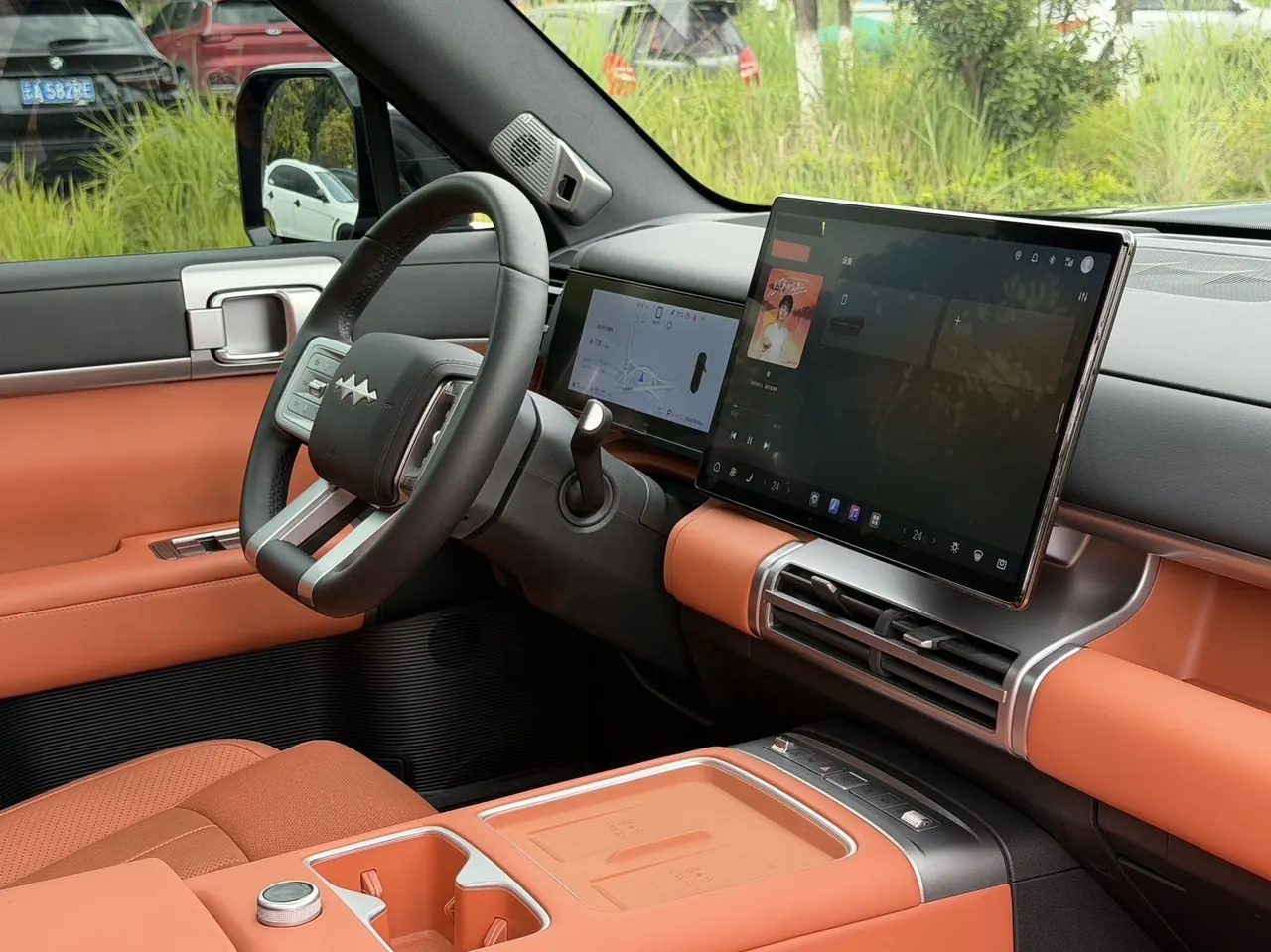 FangChengBao 2025 titanium 7 1.5T stepless 190KM four-wheel drive Ultra version of automatic gear 9