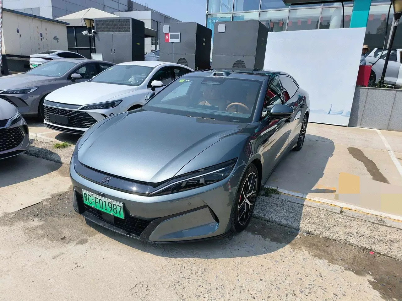 Open image lightbox: BYD 2025 Han L DM-p 1.5T Stepless Four-wheel Drive Laser Radar Flagship Automatic Gear