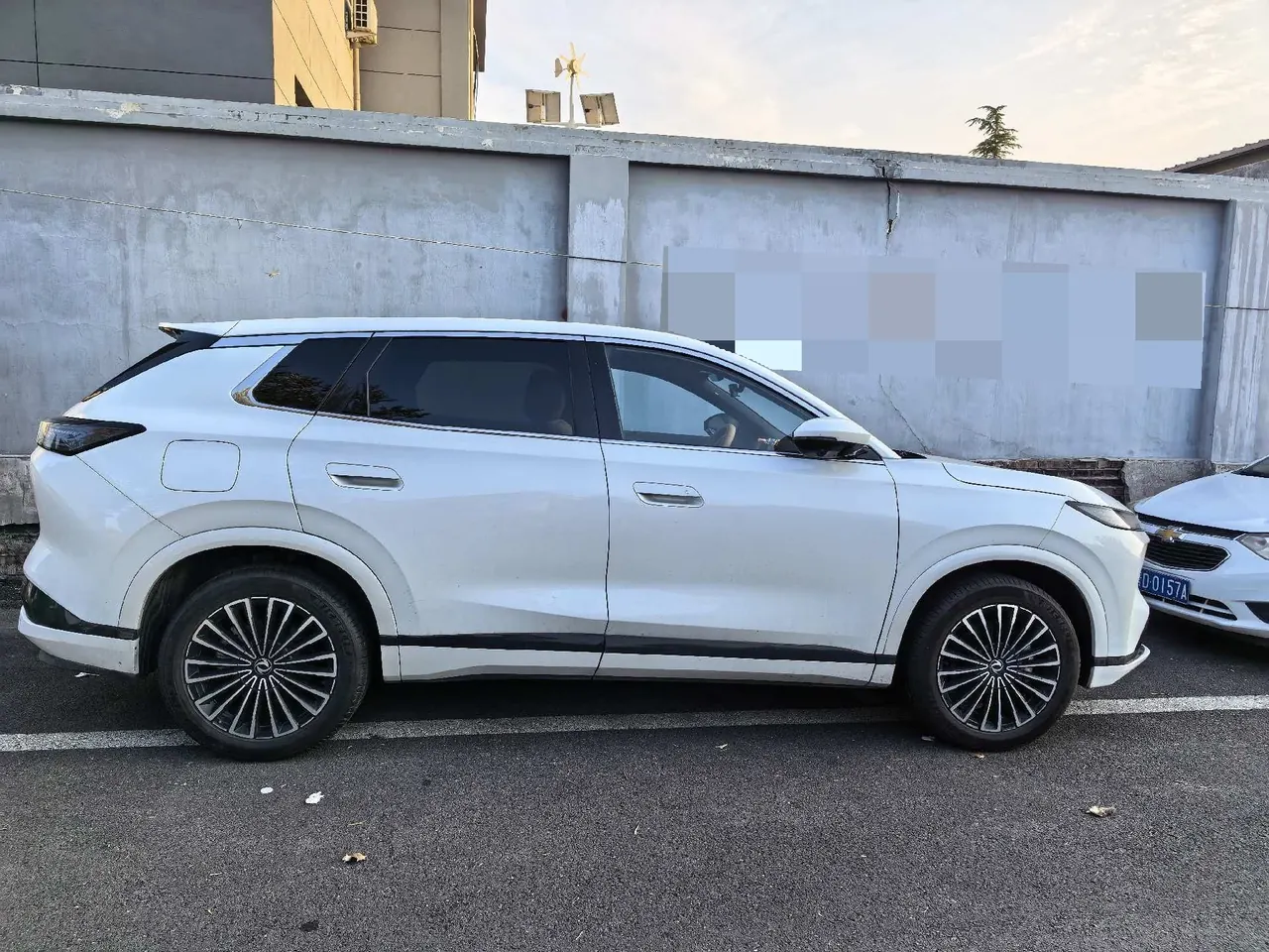 Aeolus 2025 L8 1.5T 185KM Li Edition Automatic Gear 3
