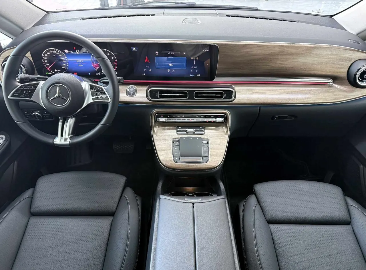 Mercedes Benz Class V 2024V 300 48V 2.0T Pilot Edition Automatic Gear 10