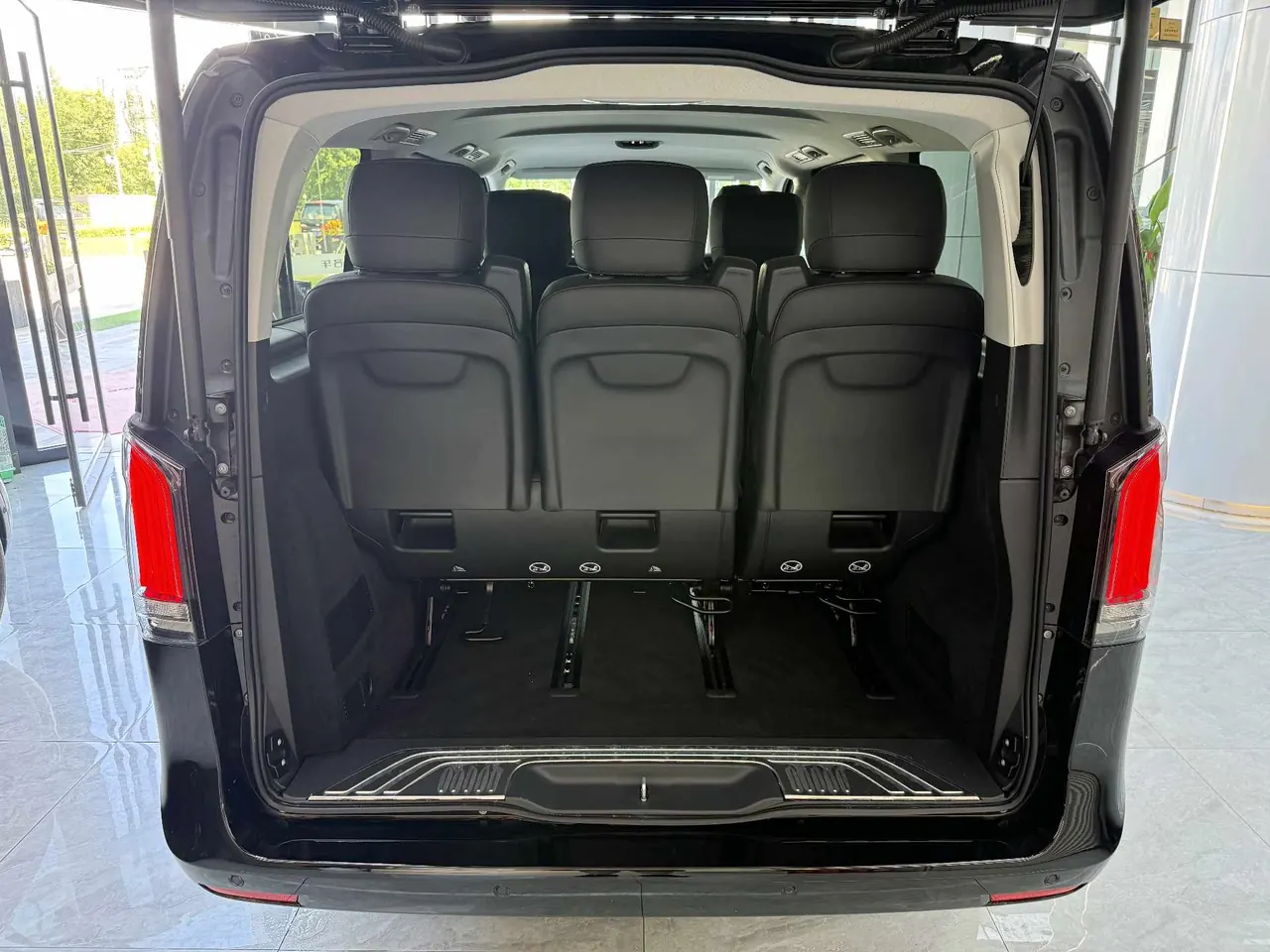 Mercedes Benz Class V 2024V 300 48V 2.0T Pilot Edition Automatic Gear 13