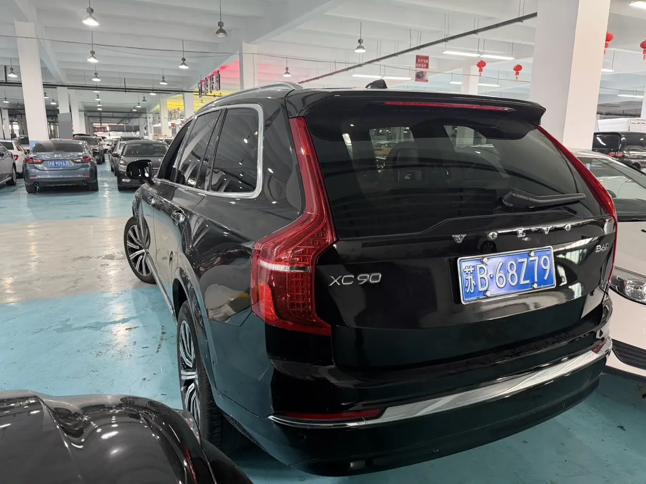 Volvo XC90 (Imported) 2023 XC90 48V 2.0T B6 Zhiya Deluxe Edition 7-seat Automatic Gear 7