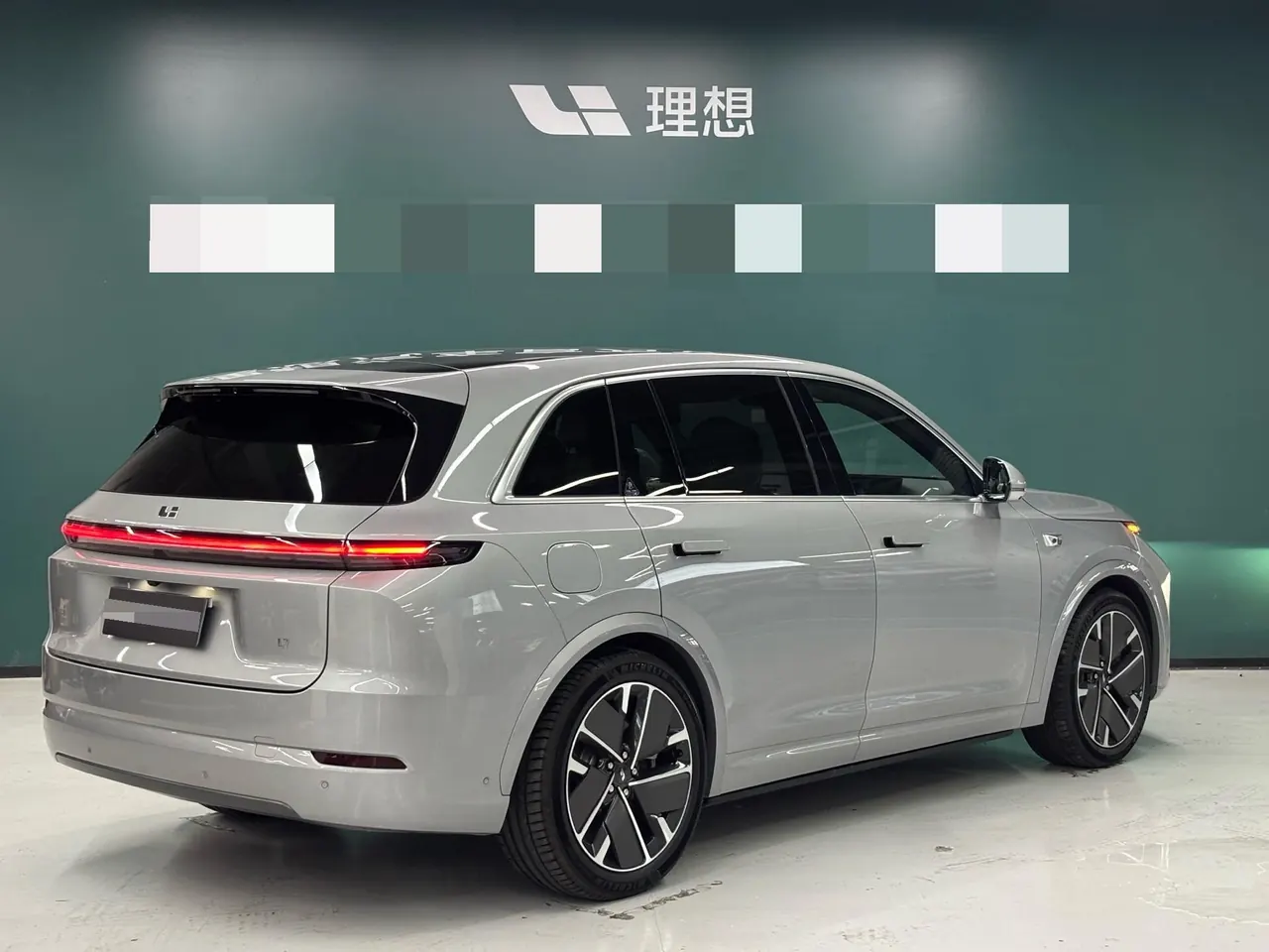 Li 2025 L7 Ultra Smart New Edition Automatic Gear 3