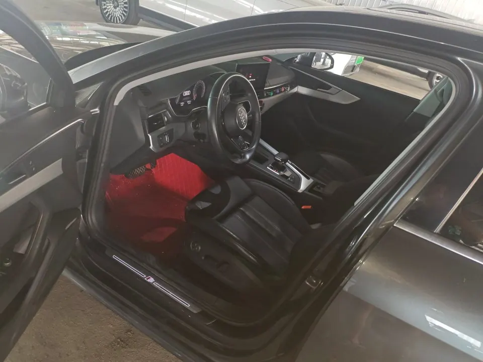 Audi 2020 A4L 2.0TFSI 40TFSI Deluxe Dynamic Automatic 2