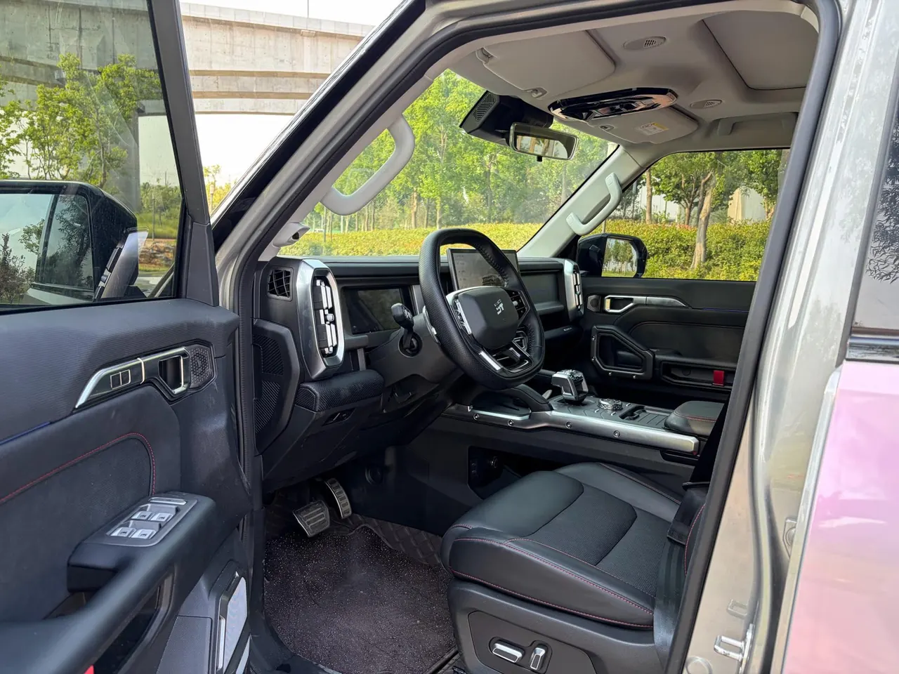 Jetour 2025 Traveler 2.0TD XWD Conquest Lengthen 7-seat Automatic 3