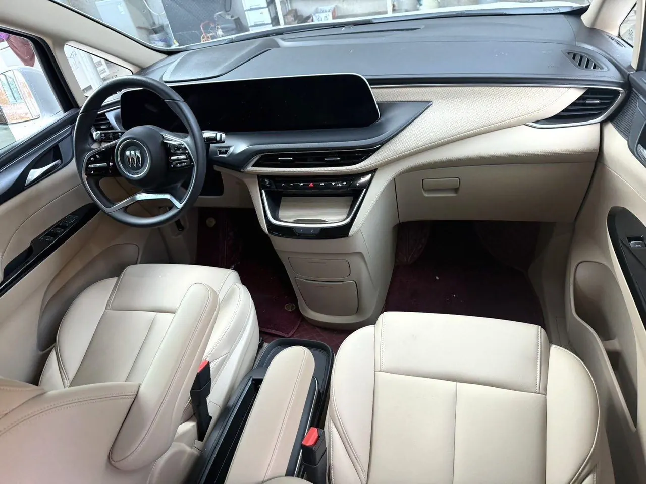 Buick 2025 GL8 Land Business Class 2.0T First Edition Automatic Gear 3