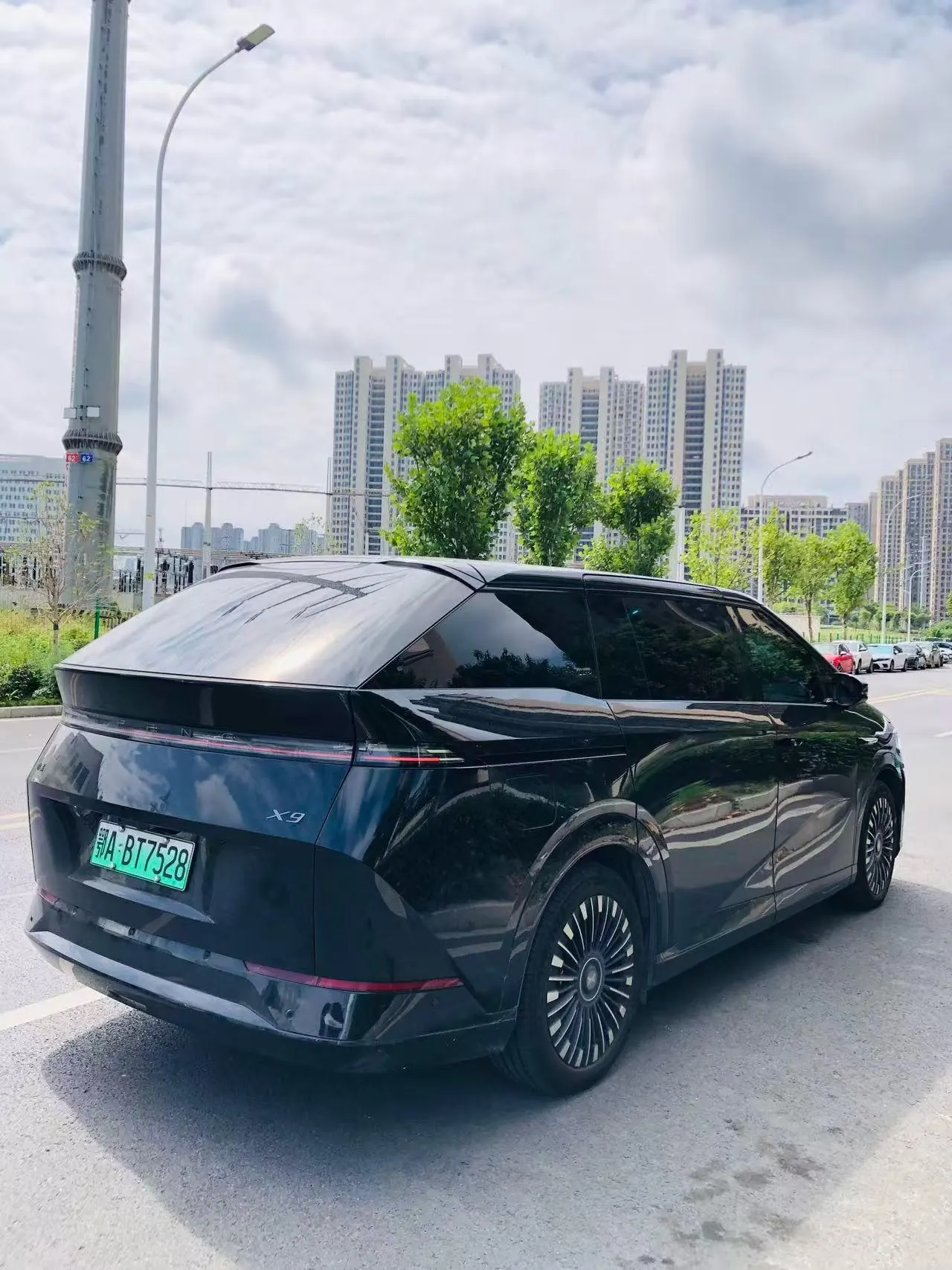Xpeng 2025X9 740 Long Endurance Max Automatic Gear 3