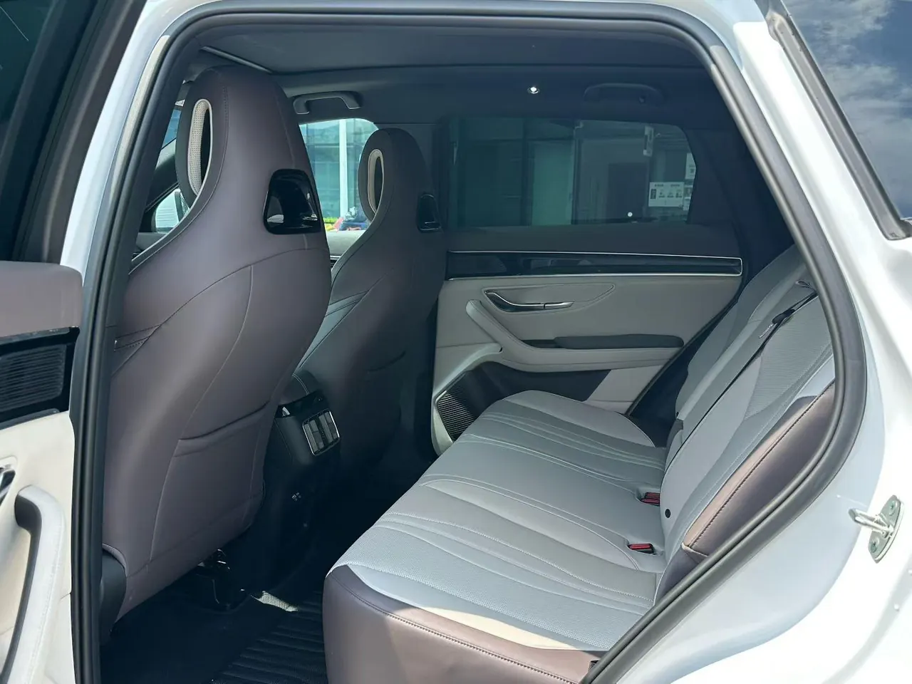 BYD Song PLUS New Energy 2025 Song PLUS DM-i 1.5 Stepless 160KM Flagship Automatic Gear 10