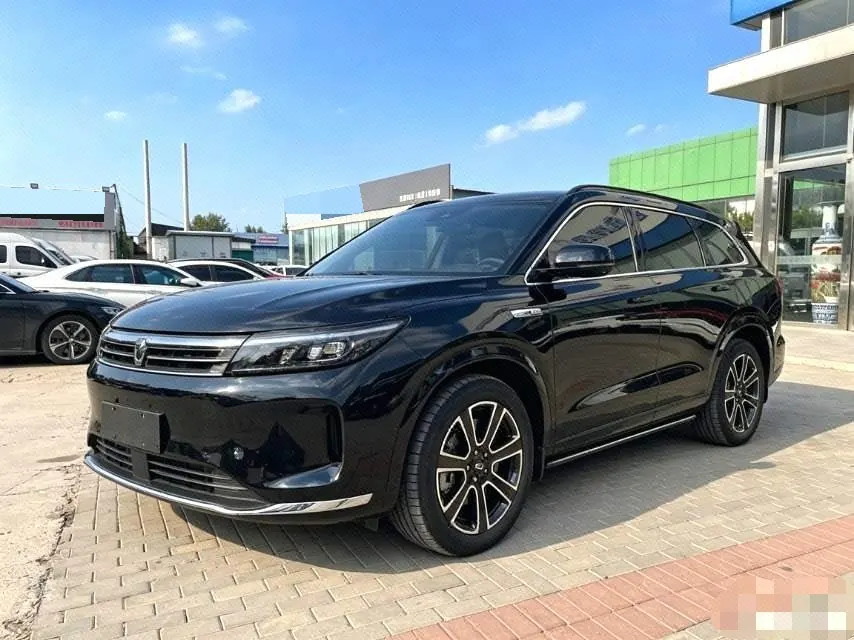 Open image lightbox: AITO 2024 AITO M7 Smart Drive Four-wheel Drive Pro Edition 5-seat Automatic Gear