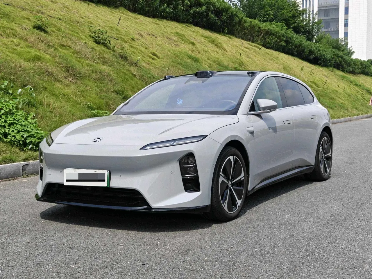 Open image lightbox: NIO 2025 ET5T 75kWh Touring automatic