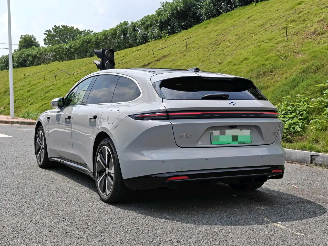 NIO 2025 ET5T 75kWh Touring automatic 12