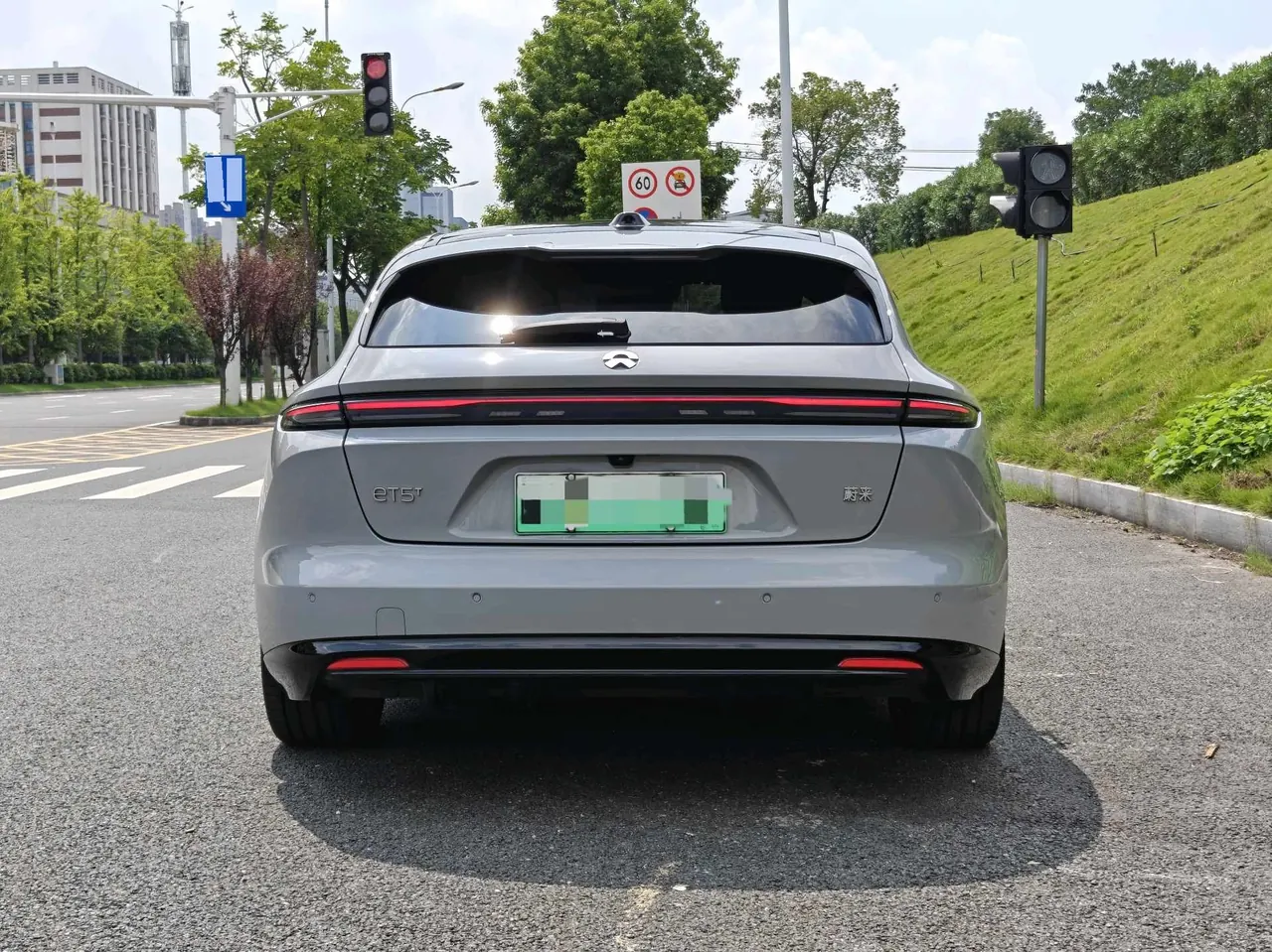 NIO 2025 ET5T 75kWh Touring automatic 13