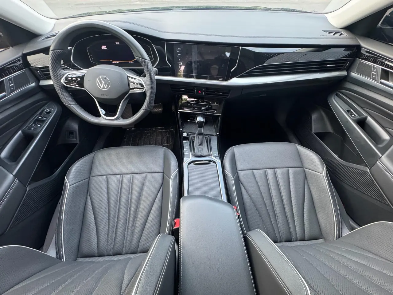 Volkswagen 2024 Passat 1.4TSI 280TSI Star Elite Edition Automatic Transmission 8