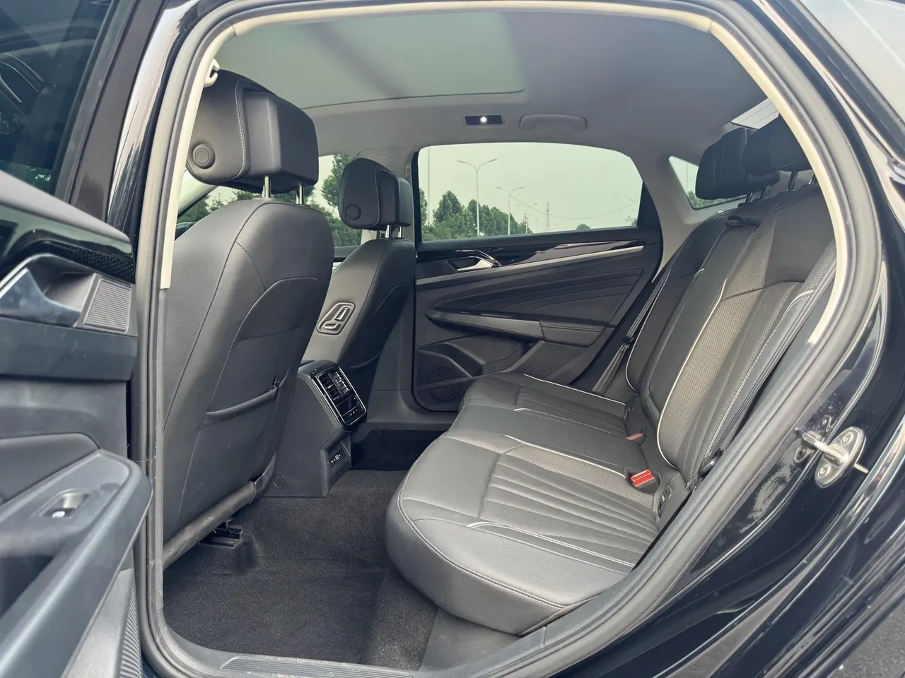 Volkswagen 2024 Passat 1.4TSI 280TSI Star Elite Edition Automatic Transmission 9