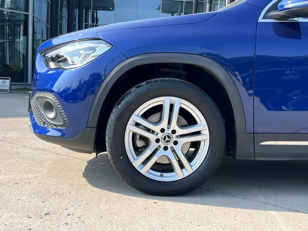 Mercedes Benz 2023 GLA 200 1.3T automatic gear 8
