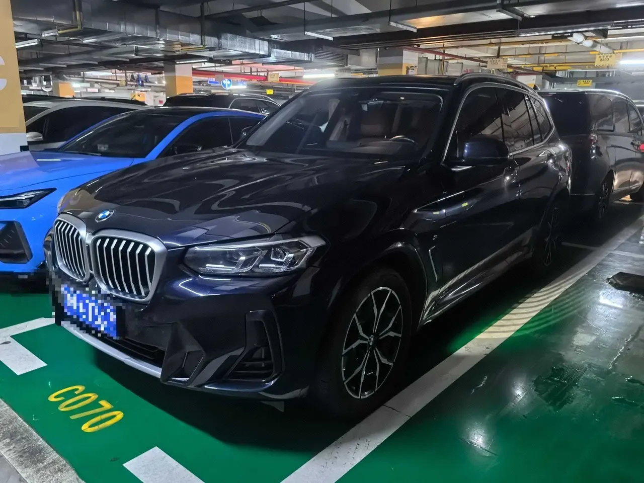Open image lightbox: BMW 2023 X3 xDrive25i 2.0T M sports suit automatic gear