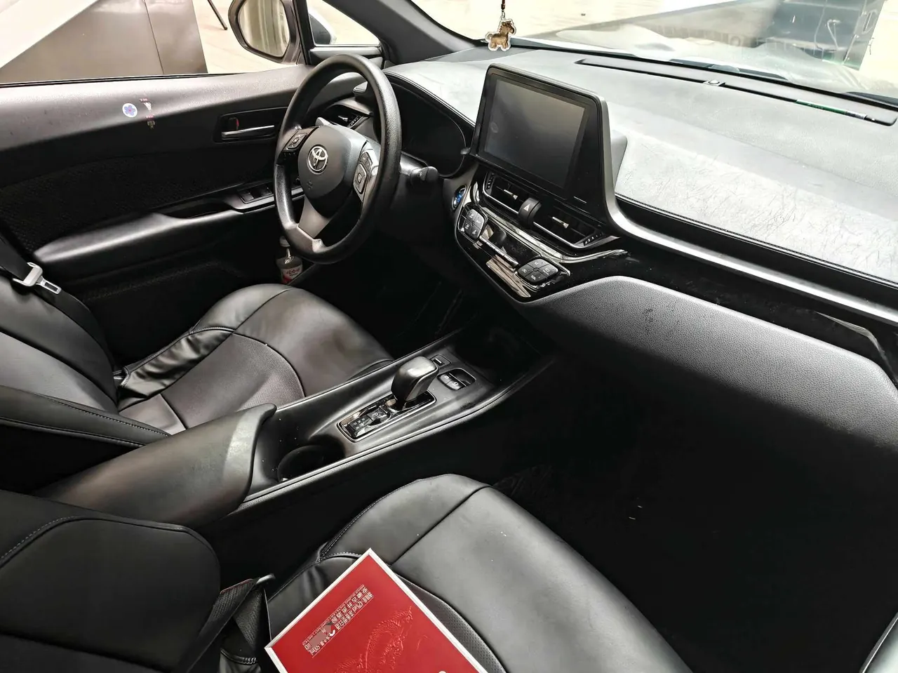 Toyota C- HR New Energy 2020 C- HR EV Leading Edition Automatic Gear 3