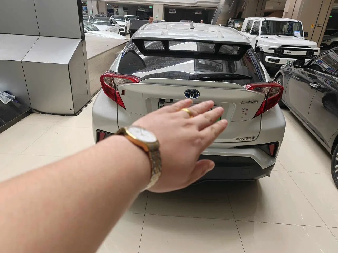 Toyota C- HR New Energy 2020 C- HR EV Leading Edition Automatic Gear 4
